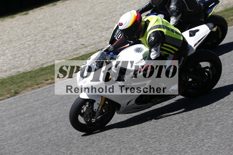 /15 22.05.2026  Plüss Moto Sport  Discover the Bike ADR /Gruppe rot - Race 3/383